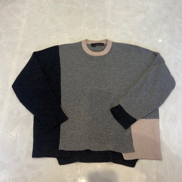 Cashmere Sweater - Picture 2 of 2